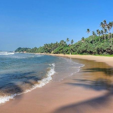 Lion Paradise Surf Beach Matara Exterior foto